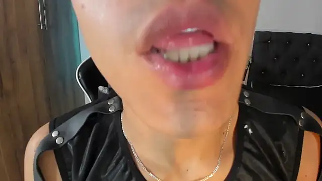 AlanNaughty live sex cam