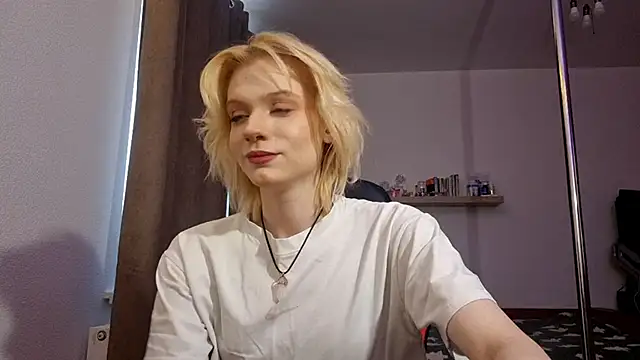 AuraNevera's cam snapshot