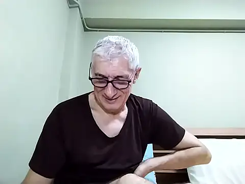 BIGUNCUTHARDCOCK live sex cam