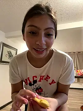 Dirty-Bunnyyy live sex cam