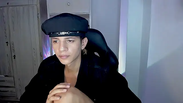 tylernova live sex cam