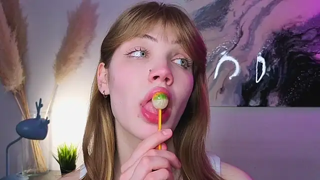 pienaple's cam snapshot