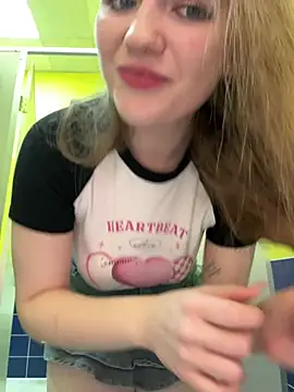 RussianWoman's cam snapshot