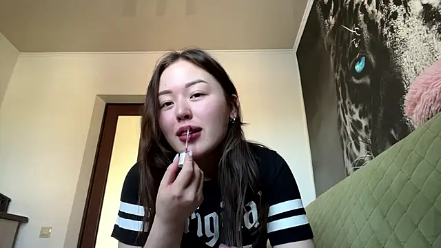 CurietHana1 live sex cam