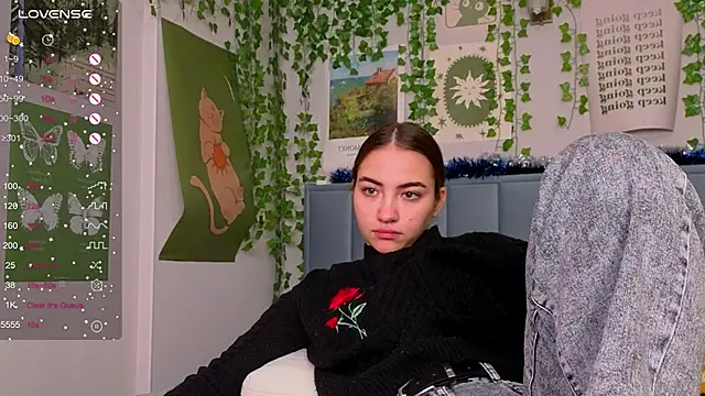 Fit_Brunette_ live sex cam