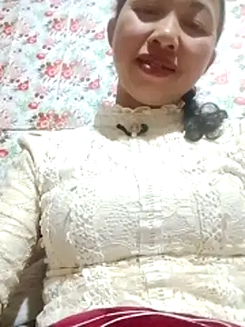 TRIEUTRIEU20 live sex cam