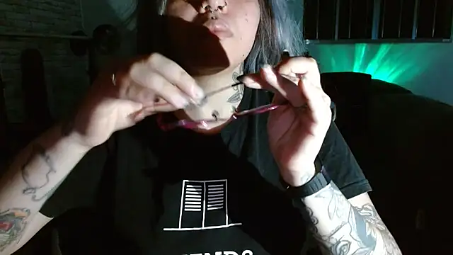 angiemiss live sex cam