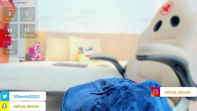 valirya_devote live sex cam