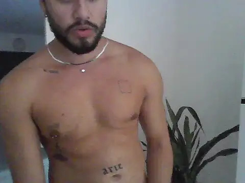 guzz_fit's cam snapshot