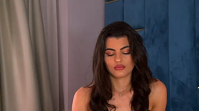 YasminaMoon's cam snapshot