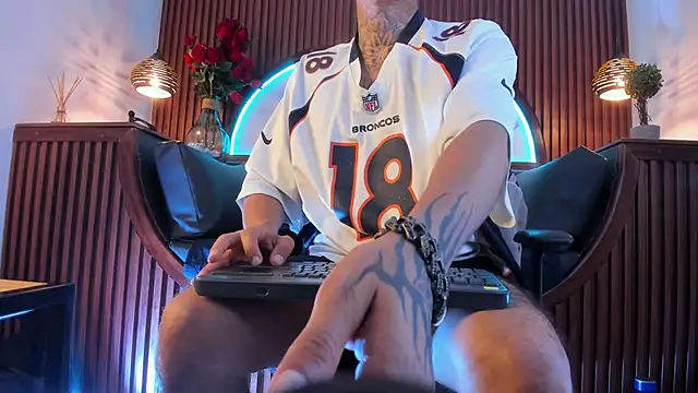 Donovan_Desmond live sex cam