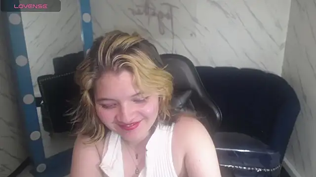 Nezuko_v's cam snapshot