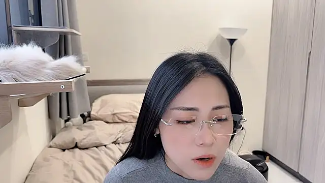 BabyOneDaily's cam snapshot