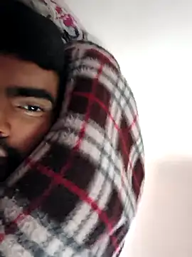 SilentIncoming's cam snapshot