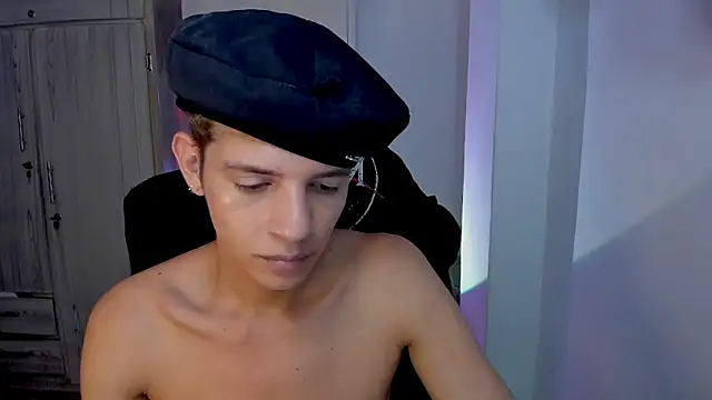 tylernova's cam snapshot