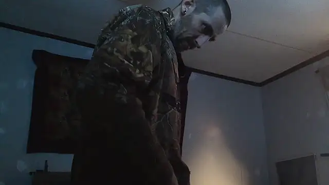 Bi_curious86's cam snapshot