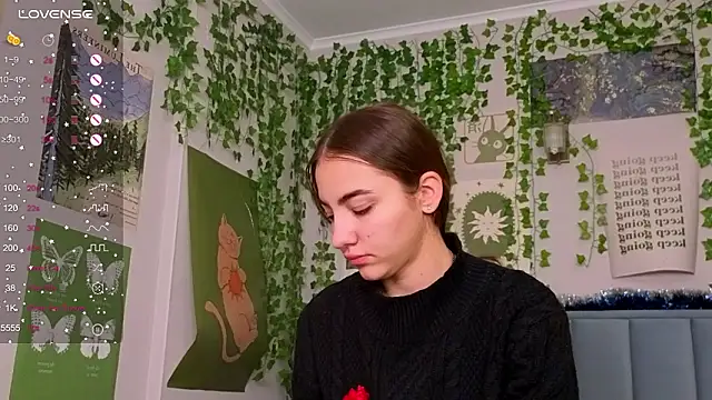 Fit_Brunette_ live sex cam