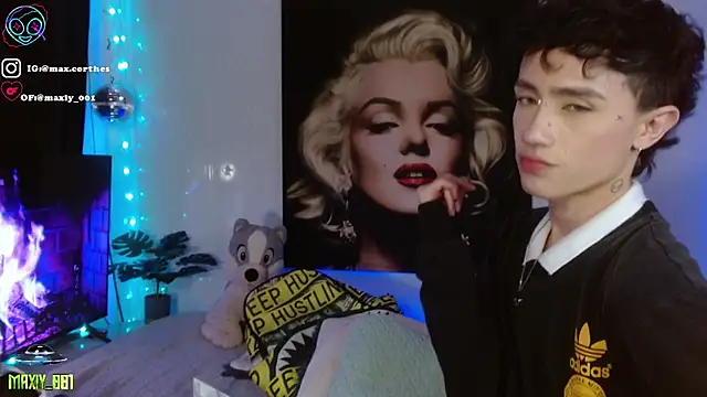 maxiy_001 live sex cam