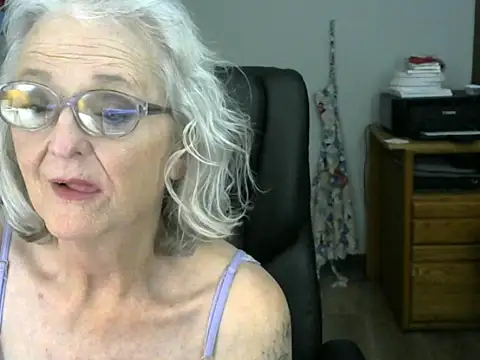 JoleneDelacroix live sex cam