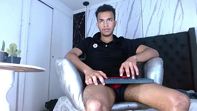 aston_xvera's cam snapshot