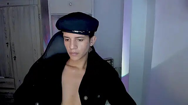 tylernova's cam snapshot