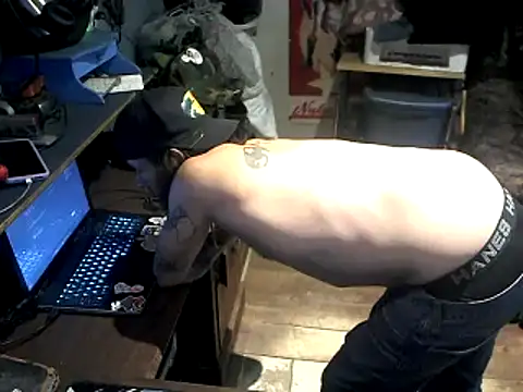 CloudDadddyyy420 live sex cam