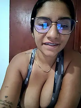 Sofythom1 live sex cam
