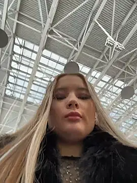 VineraSweet's cam snapshot