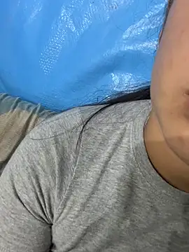 Lolalopez746's cam snapshot