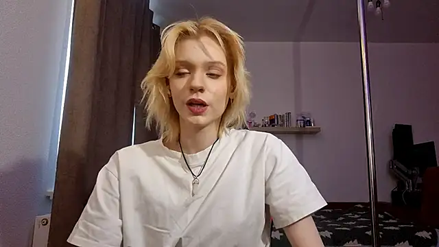 AuraNevera's cam snapshot