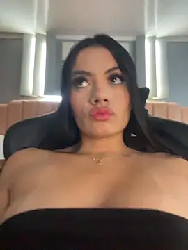 mia_kisses2 live sex cam