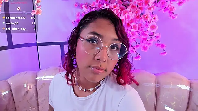 Olivejoness's cam snapshot