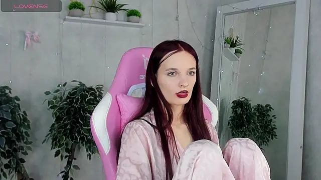 Alicia_Adammss's cam snapshot