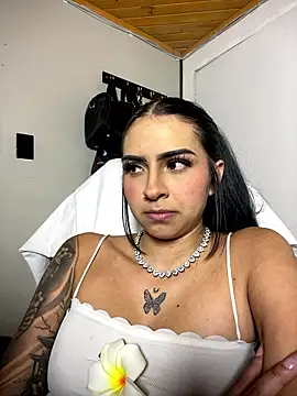 Hilary_pinkk's cam snapshot