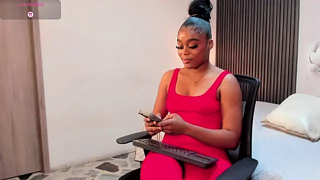 LilyPrice's cam snapshot