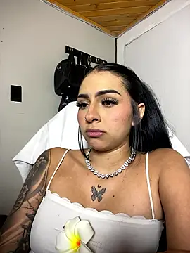 Hilary_pinkk's cam snapshot