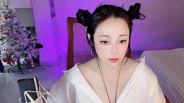 Daisy-77 live sex cam