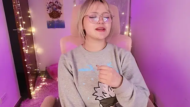 KuroChan420's cam snapshot