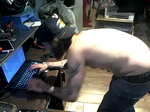 CloudDadddyyy420 live sex cam