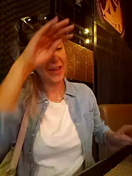 CelynaRoss live sex cam