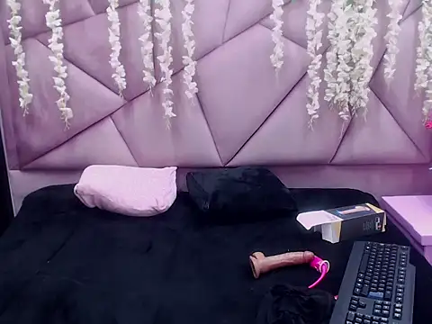 miarose_69's cam snapshot