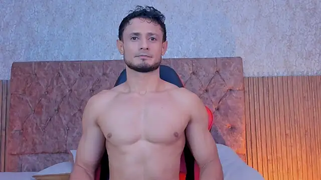 Adonys_Lewis_'s cam snapshot