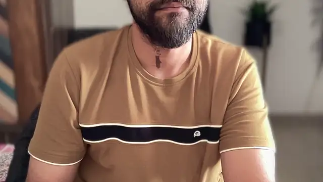 MakeMeAwareAah's cam snapshot