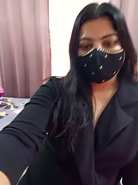 Half_girlfrnd_530 live sex cam