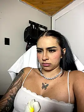 Hilary_pinkk live sex cam