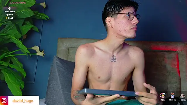 david_huge's cam snapshot