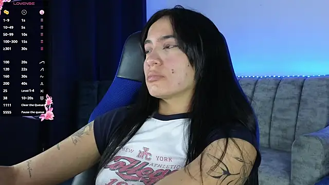 ZaraDames_'s cam snapshot