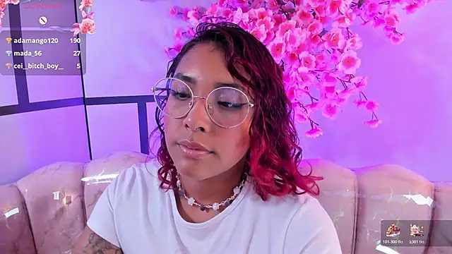 Olivejoness's cam snapshot