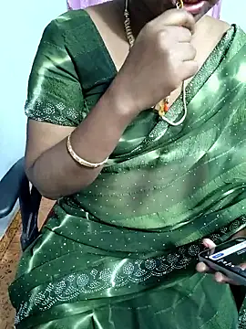 lolida69thamil's cam snapshot