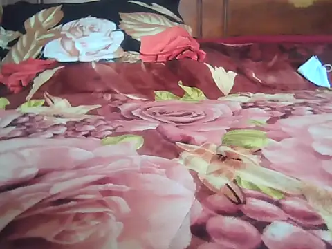 Nuttysub live sex cam